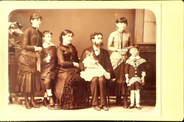 Fotografia originale "Gruppo famigliare" Juan B. Varonne fotografo Montevideo 1900 …