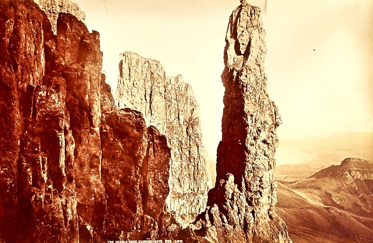 Albumina originale The Neeble Rock, Skie.