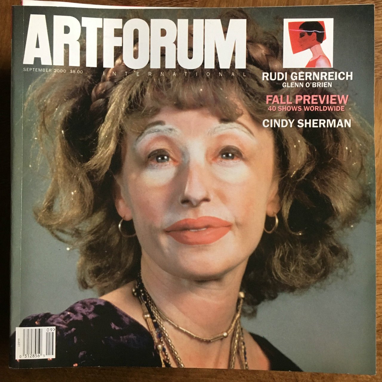 Artforum n^ 1 September 2000 Cover: Cindy Sherman - E21260