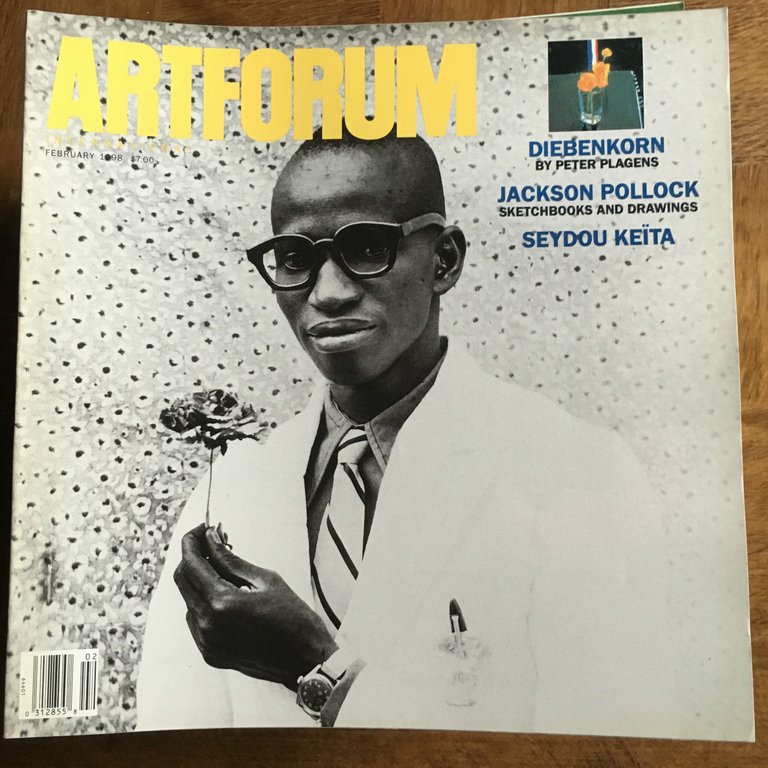 Artforum n^ 6 Febuary 1998 Cover: Seydou Keïta - E21253