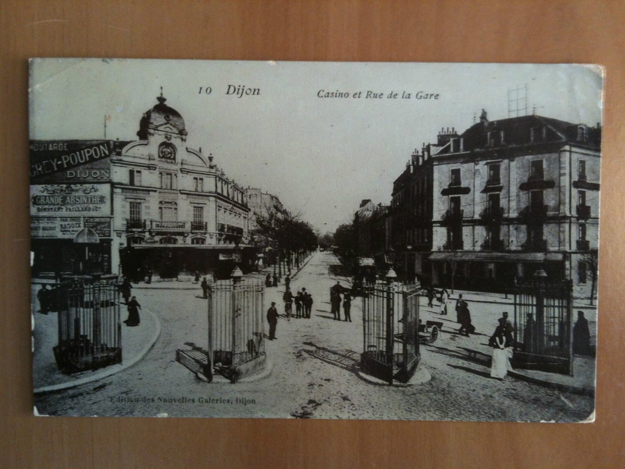 Cartolina/Carte postale inizi '900 Dijon casino et Rue de la …