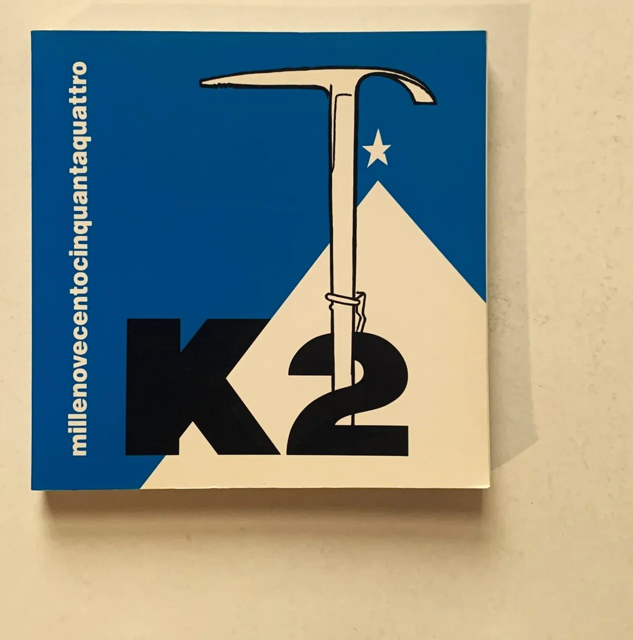 K2 millenovecentocinquantaquattro | Immagine principale
