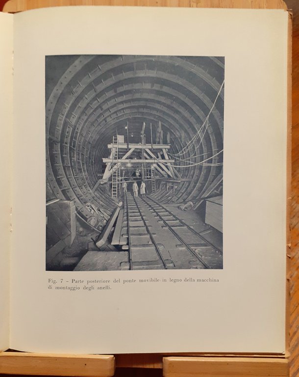 La nuova traversata sottofluviale per le ferrovie metropolitane in Parigi …