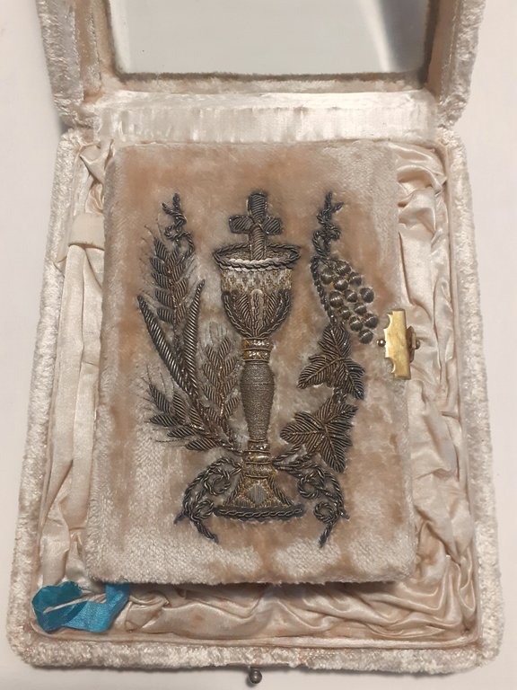 Libretto "Dono alle Spose Cristiane" in contenitore originale 1882