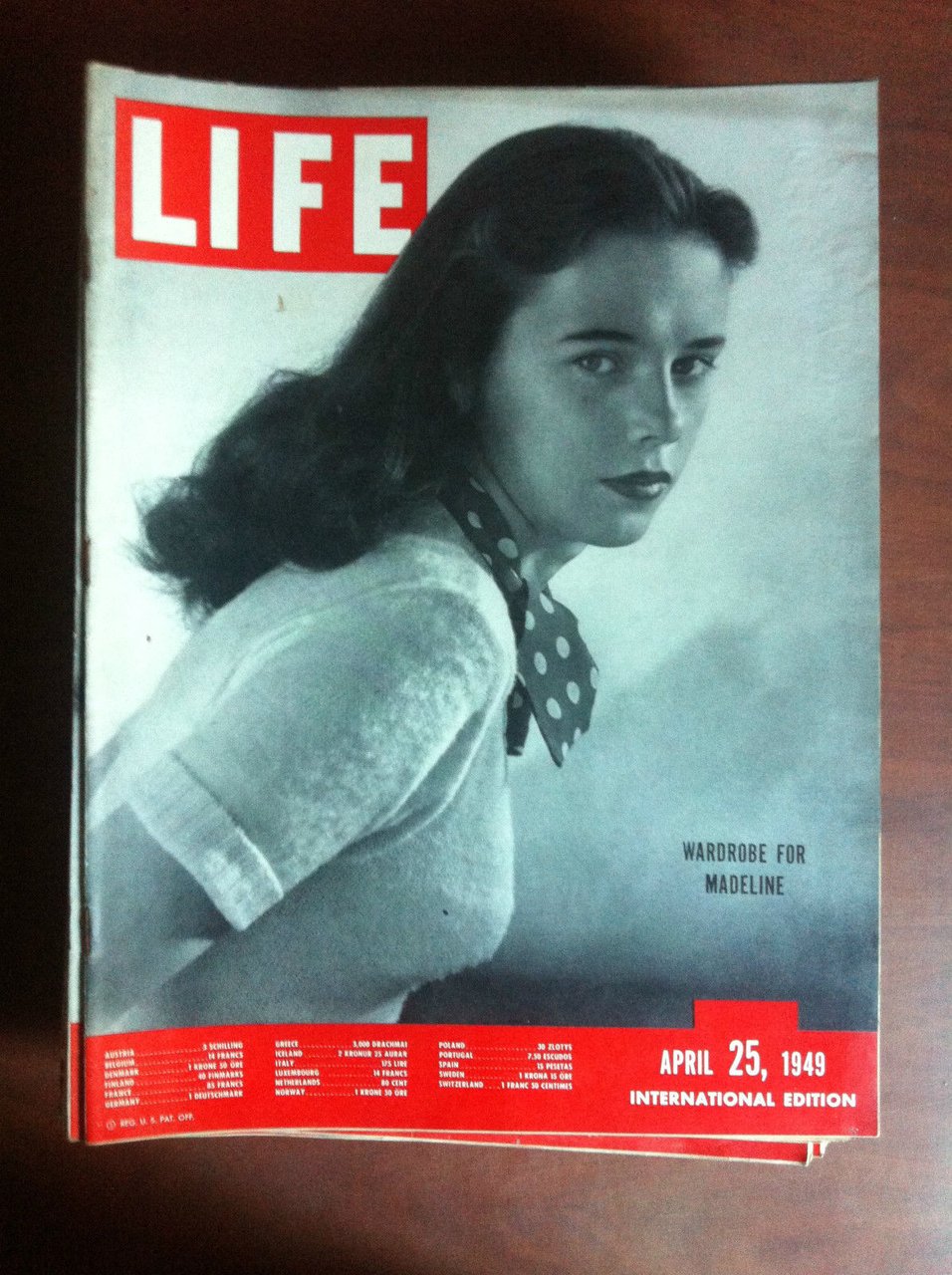 Life international Vol. 6 n^ 9 April 25, 1949 Cover …