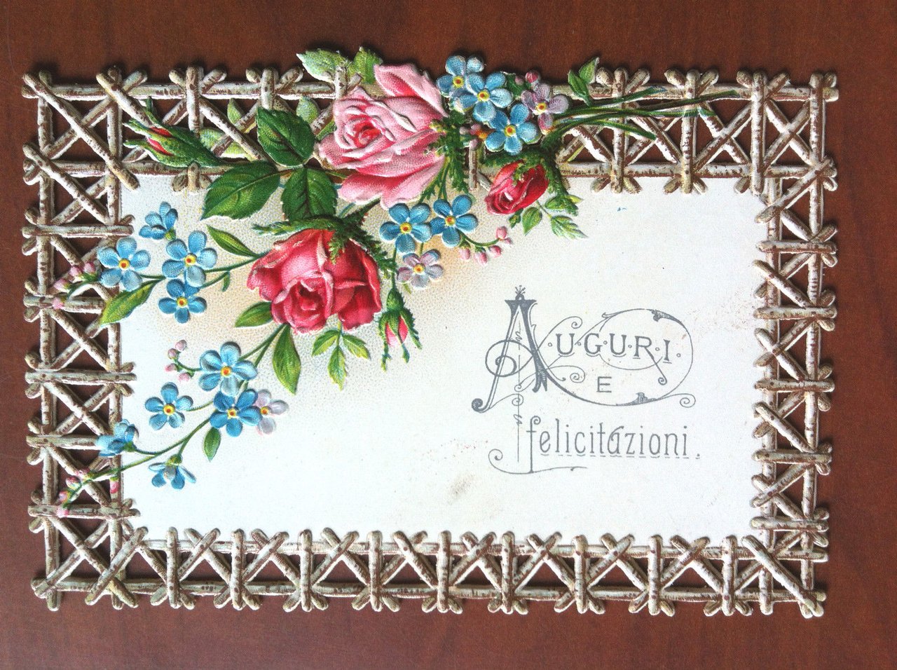 Meraviglioso Bigliettino augurale traforato della fine dell'800 floreale- E14618