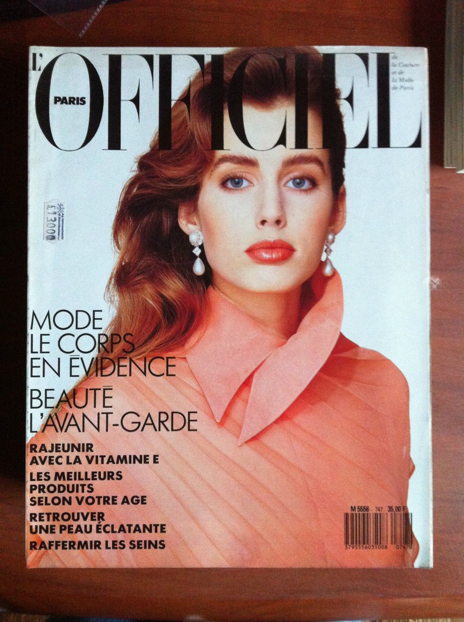 Officiel Paris n^747 maggio 1989 Couverture: Julie Anderson - E8040