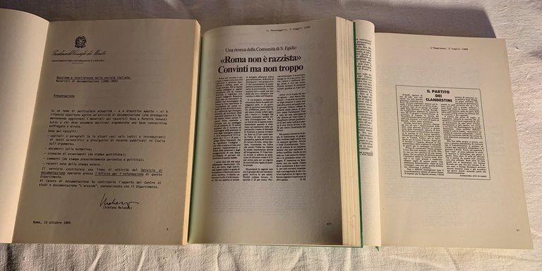 Razzismo e intolleranza nella società italiana. Materiali di documentazione (1988-1989). …