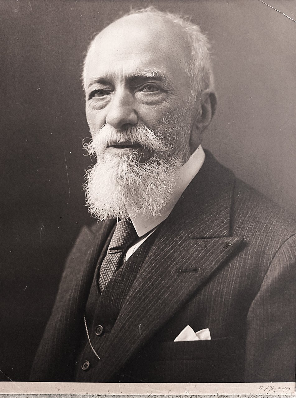 Ritratto fotografico del Matematico Enrico D'Ovidio 1907