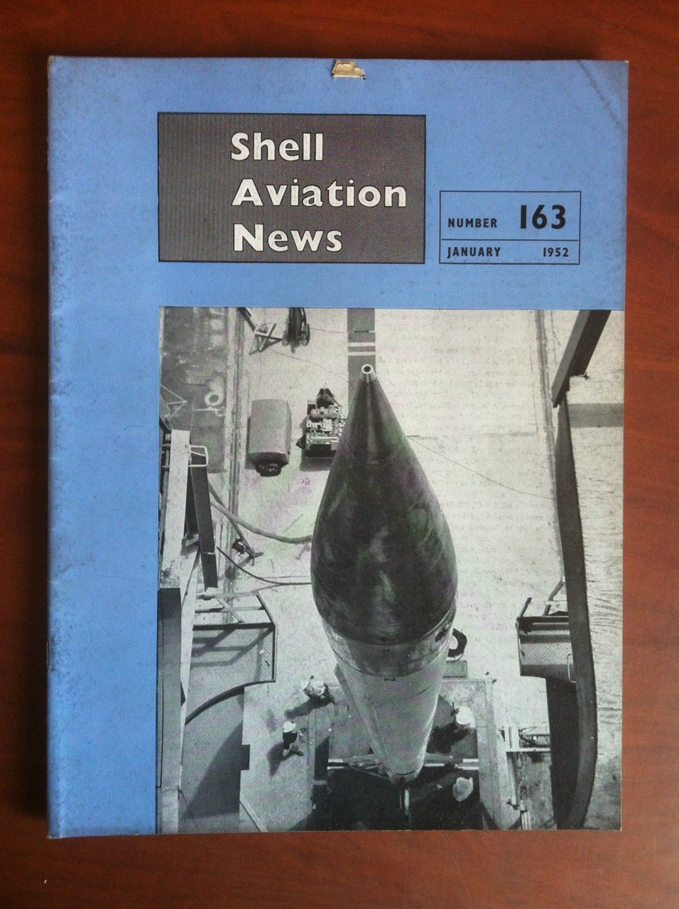 Shell Aviation News n^ 163 January 1952 - E8972