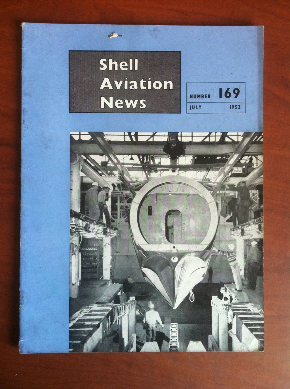 Shell Aviation News n^ 169 July 1952 - E8973