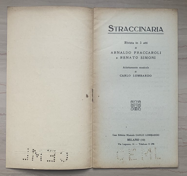 Straccinaria. Rivista in 3 atti