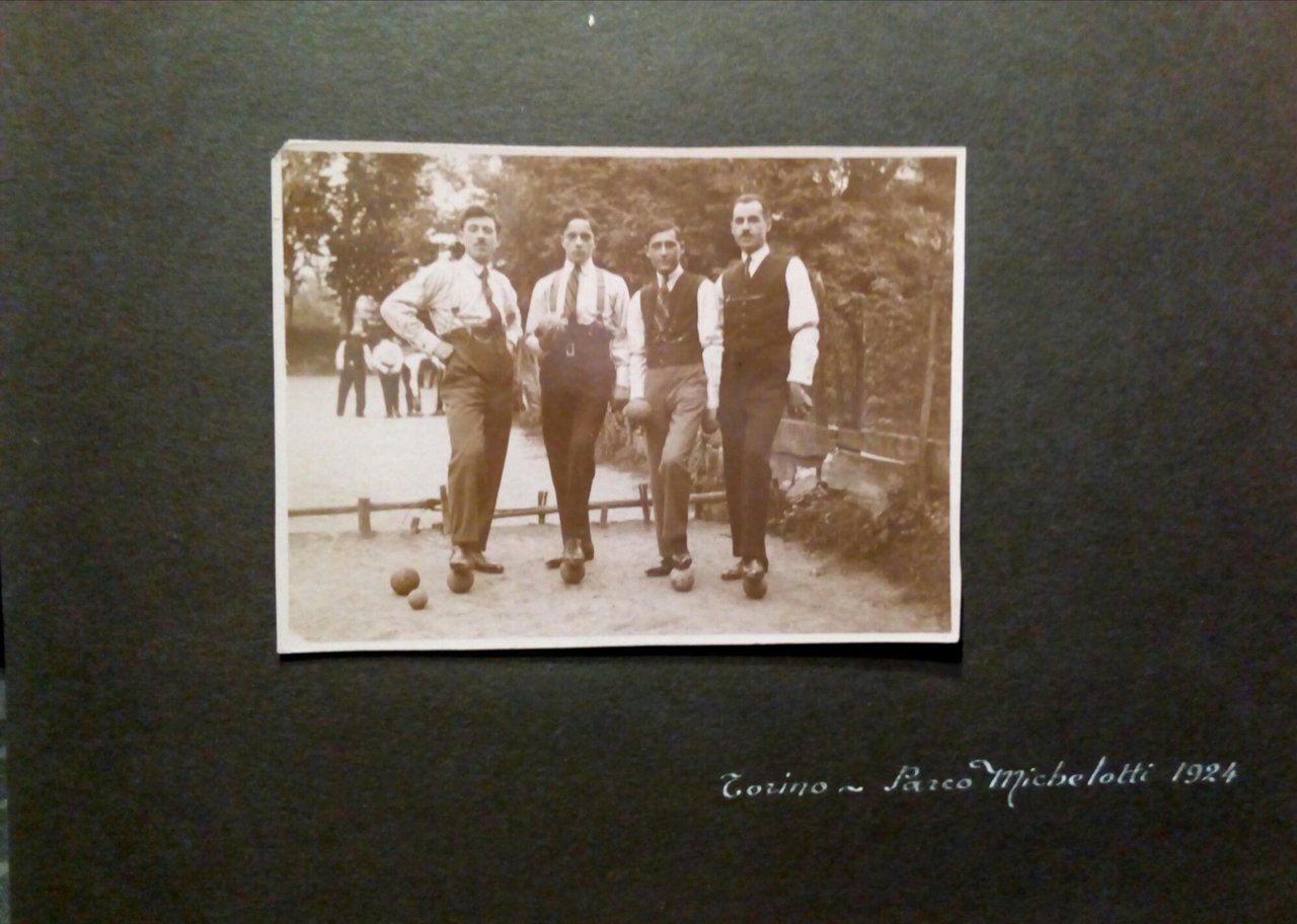Torino Parco Michelotti "Gioco delle bocce" 1924