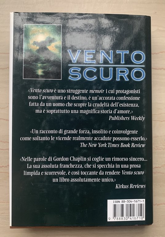 Vento scuro. La storia di un naufragio, una storia d'amore