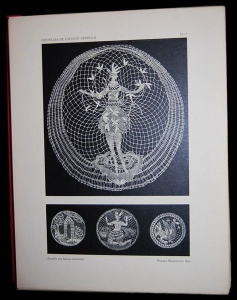 Dentelles de lEurope centrale.