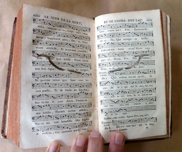 Graduel de paris, Noté pour les Dimanches et les Fêtes; …