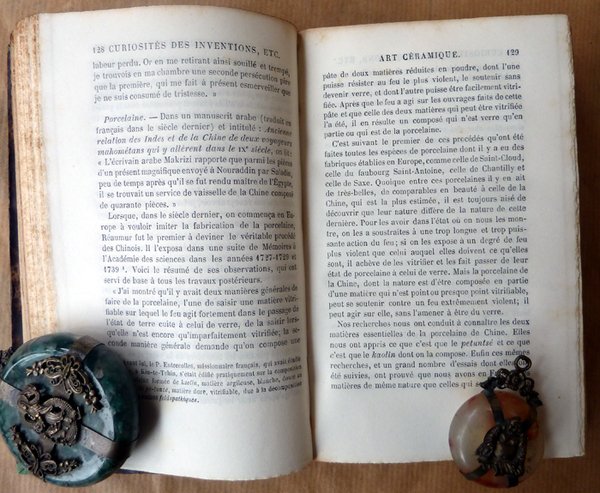 Curiosités des Inventions et Découvertes par une Société de Gens …