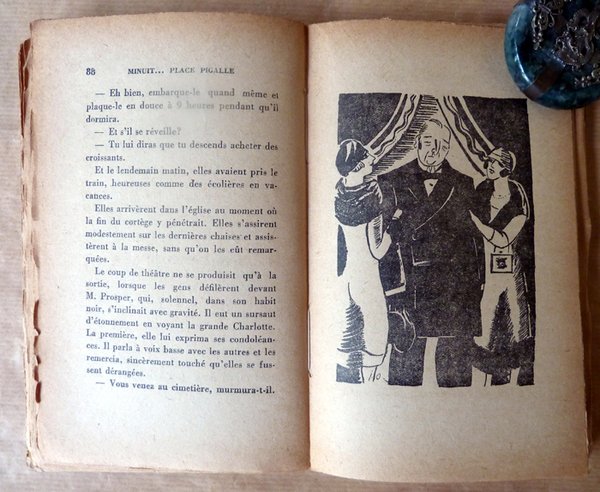 Minuit. Place Pigalle. Nouvelle édition avec 10 hors-texte de Jean …
