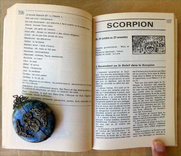 Mini Encyclopédie de l'Astrologie.