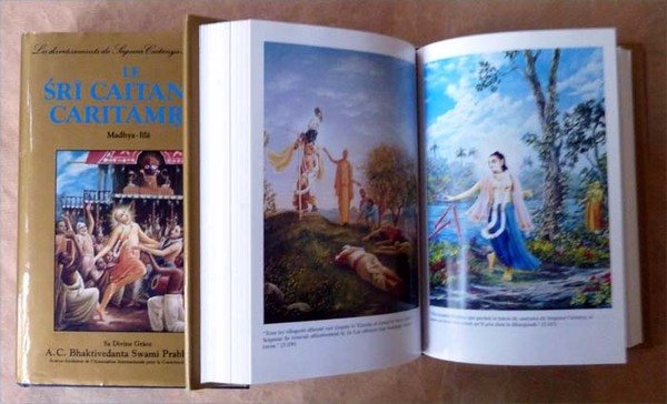 Les Divertissements du Seigneur Caitanya Mahaprabhu. Le Sri Caitanya-Caritamrta. Madhya-lïlä. …