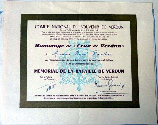 Ensemble de 10 documents concernant "Le Comité National du Souvenir …