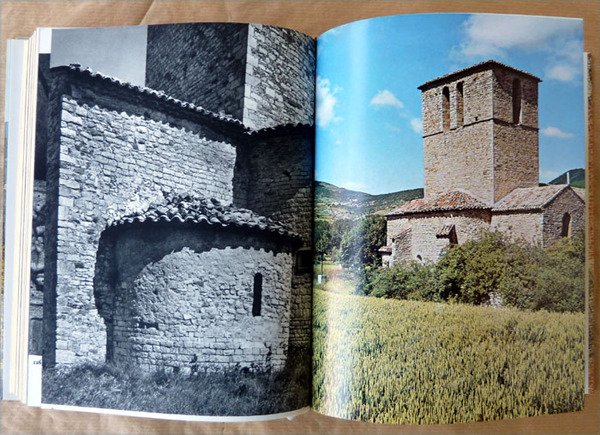 Provence Romane **. La Haute Provence. '"La Nuit des Temps".