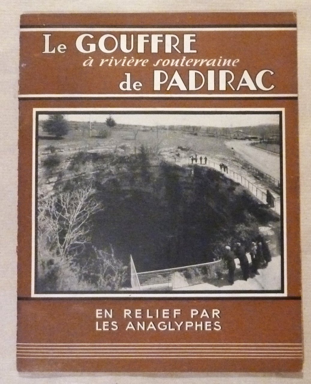 Le Gouffre à rivière souterraine de Padirac en relief par …