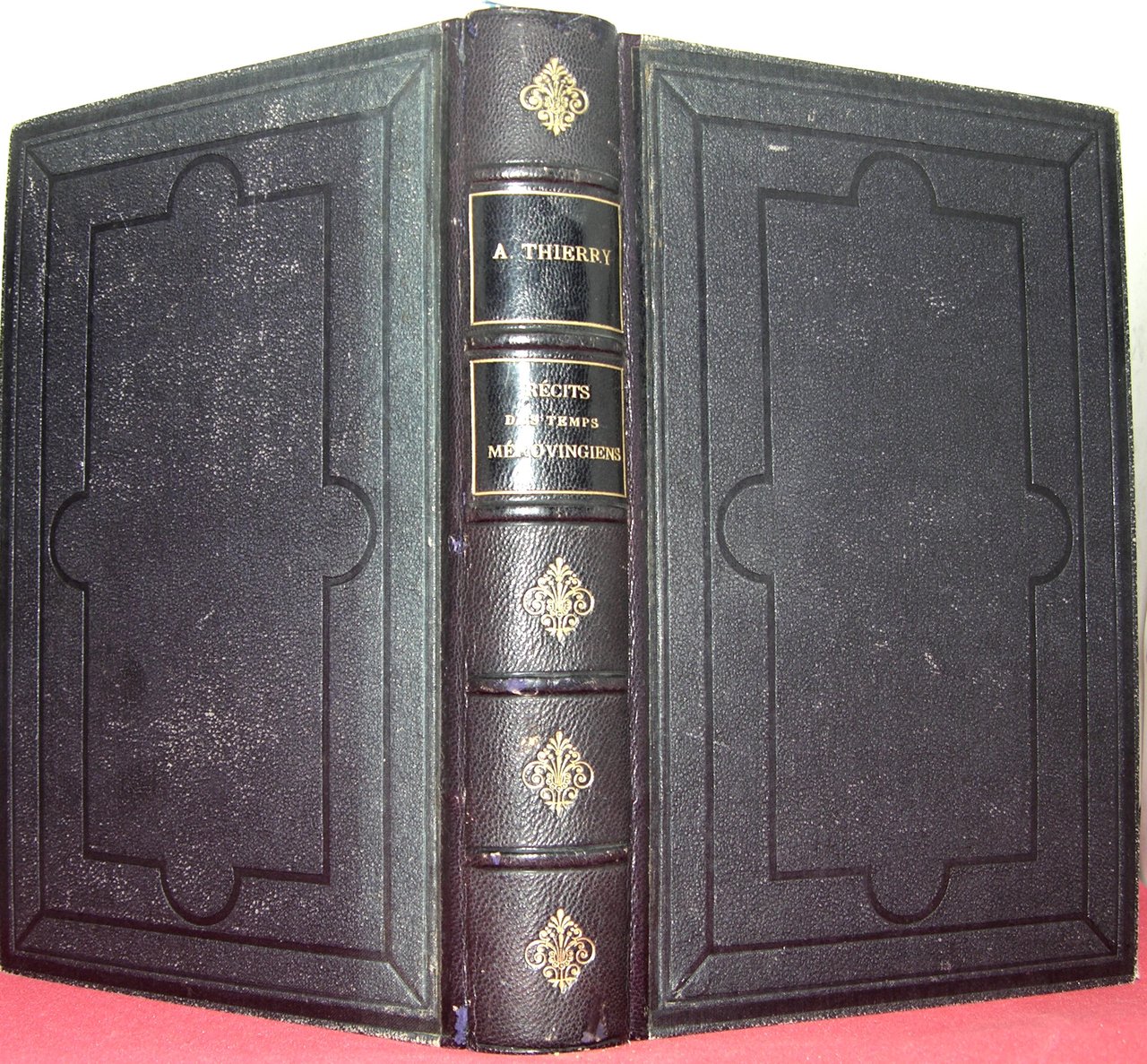 Récits des Temps Mérovingiens, précédés de Considérations sur l'histoire de …