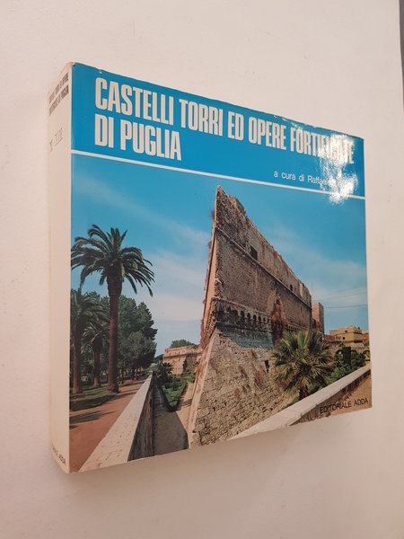Castelli torri ed opere fortificate di Puglia.