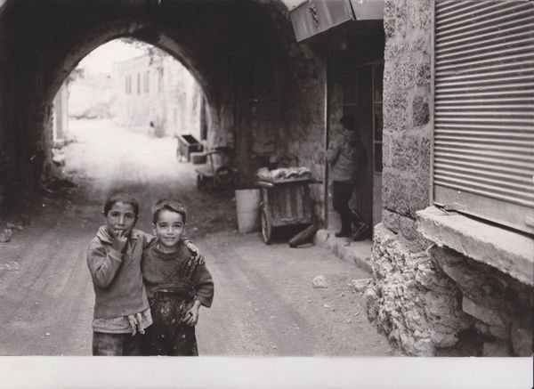 Gerusalemme, bambini arabi nel quartiere ebraico
