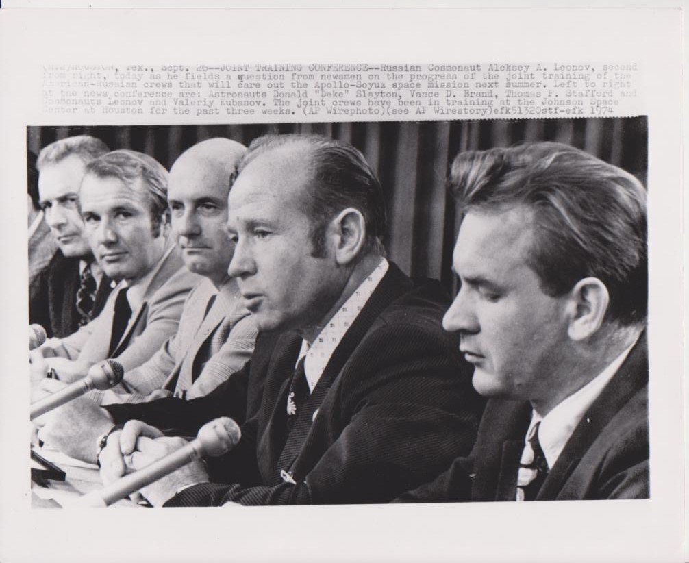 Comandante Leonov, conferenza stampa della missione missione Soyuz-Apollo