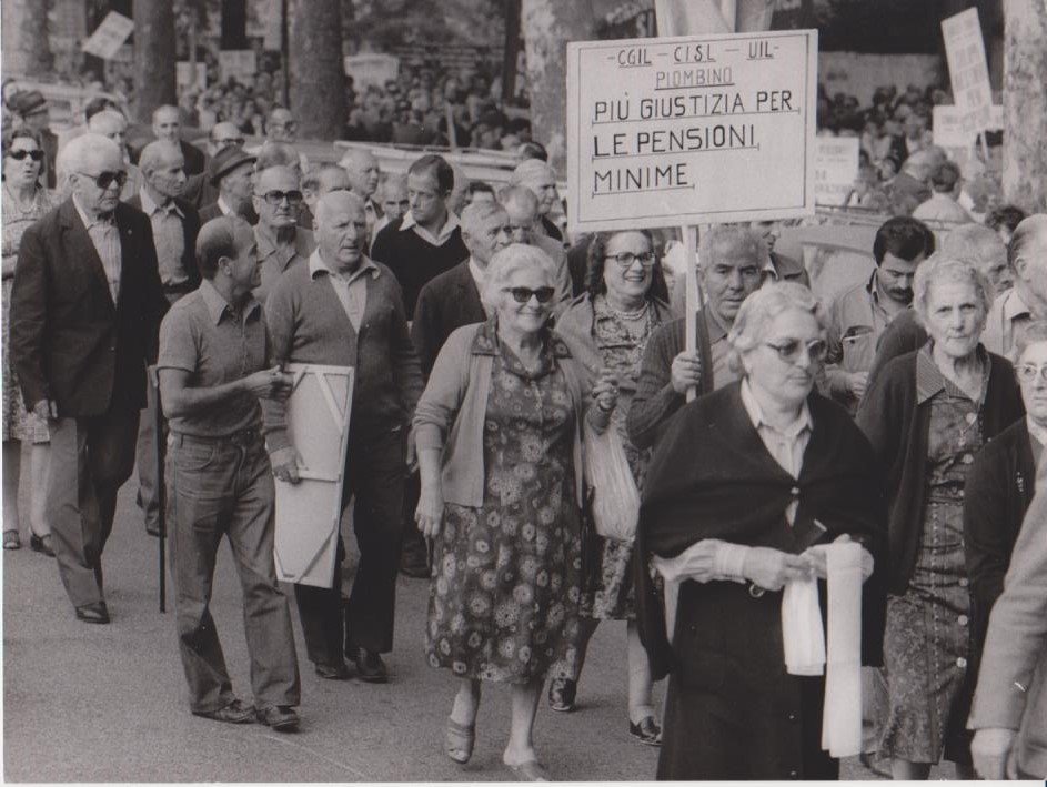 Pensionati in lotta a Firenze