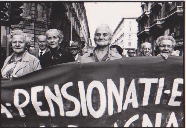 Pensionati in lotta a Milano
