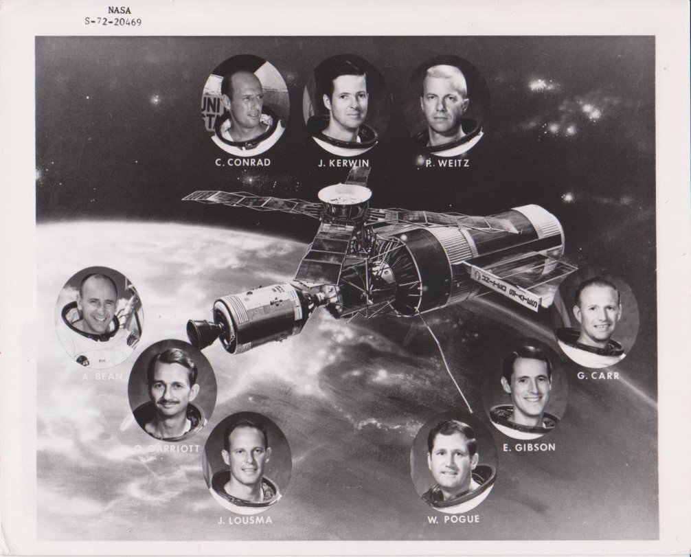 I tre equipaggi che hanno collaborato al Progetto Skylab: Conrad, …