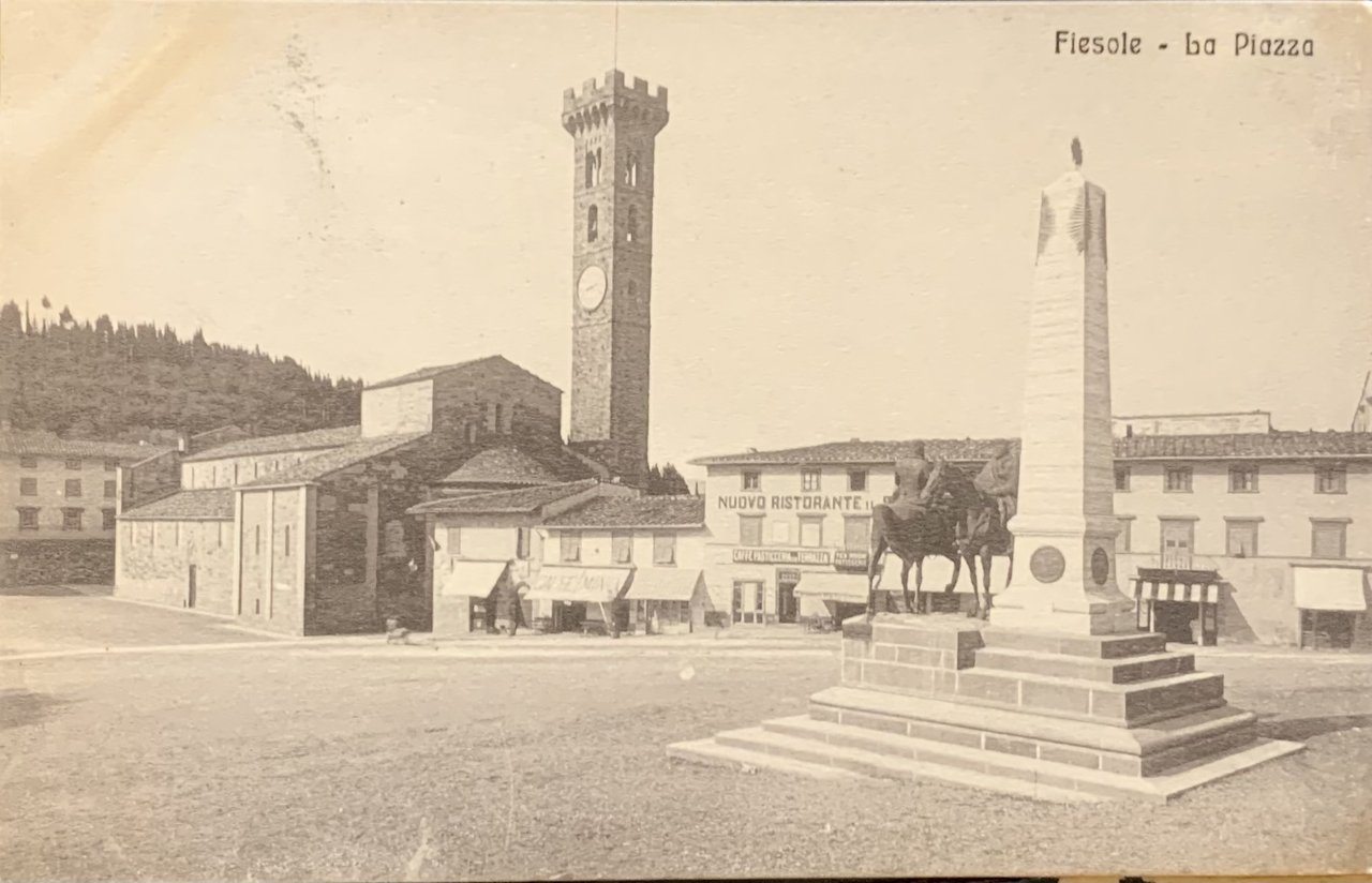 Fiesole (Firenze). La Piazza 1916 | Immagine principale