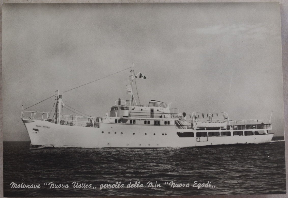 CARTOLINA MOTONAVE "NUOVA USTICA" GEMELLA DELLA MFN "NUOVA EGADI"
