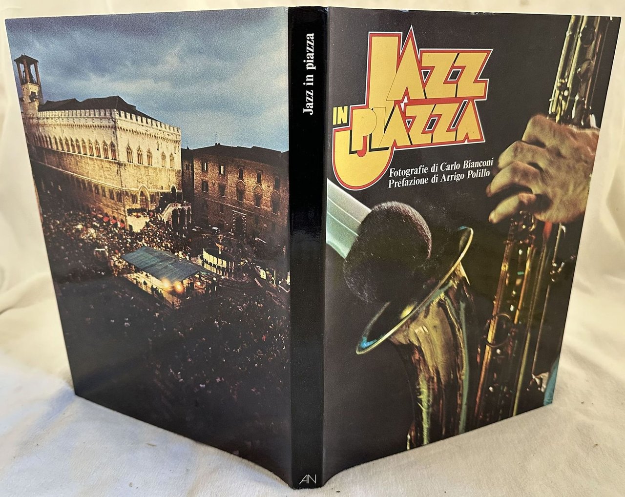 JAZZ IN PIAZZA FOTOGRAFIE DI CARLO BIANCONI PREFAZIONE DI ARRIGO … | Immagine principale