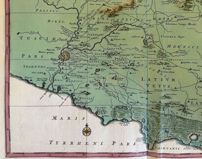 LATII UTRIUSQUE NOVA DESCRIPTIO