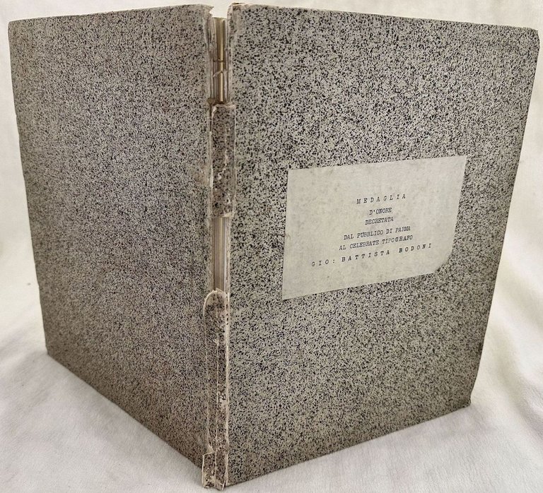 MEDAGLIA D'ONORE DECRETATA DAL PUBBLICO DI PARMA AL CELEBRE TIPOGRAFO … | Immagine Gallery 1