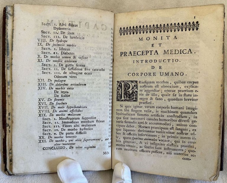 MONITA ET PRAECEPTA MEDICA