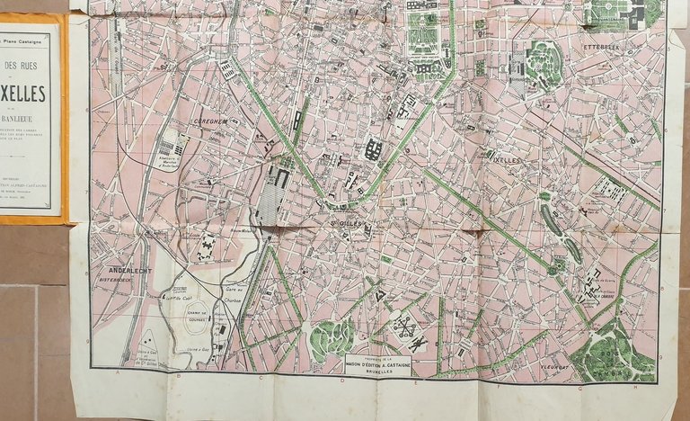 PLAN DE BRUXELLES ET LA BANLIEUE AVEC L'INDICATION DES TRAMWAYS