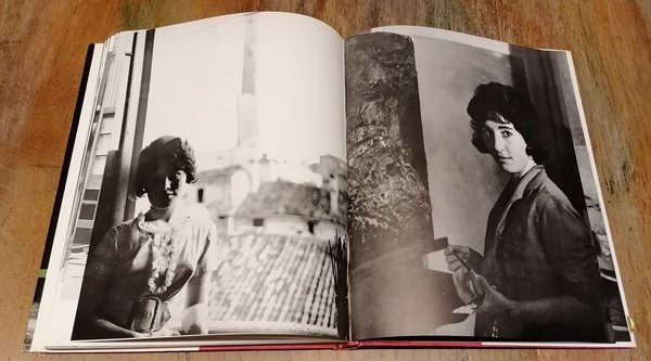 Le bolognesi. 150 fotografie di Antonio Masotti. 7 ritratti femminili …