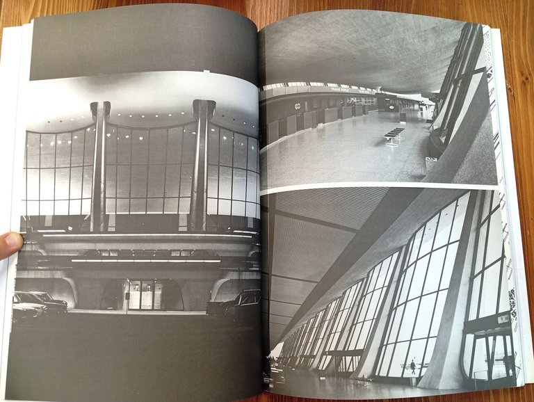 Eero Saarinen. Il terminal dell'aeroporto internazionale Dulles