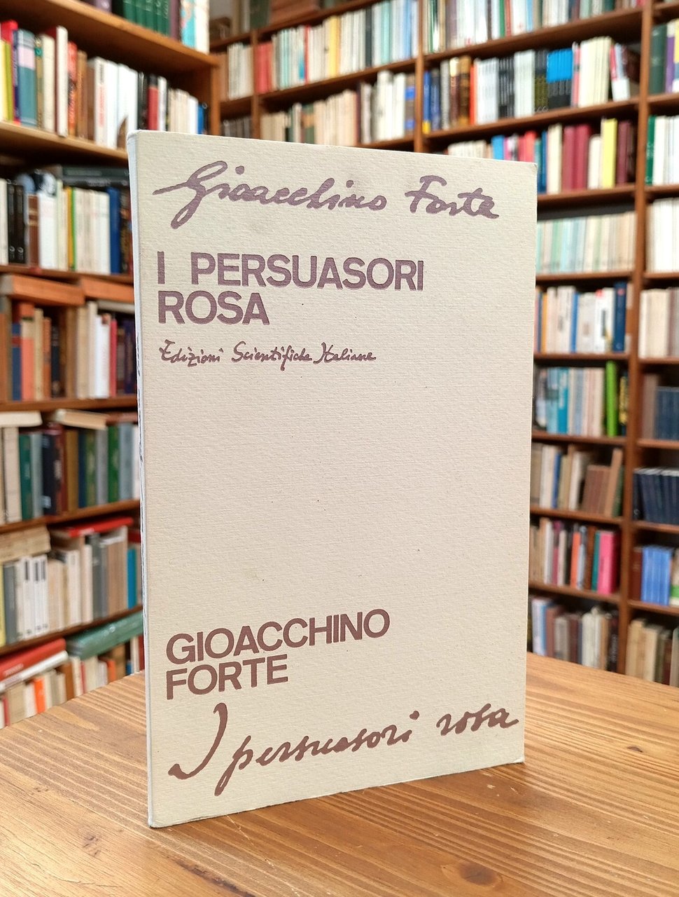 I persuasori rosa. Sociologia curiosa del rotocalco femminile in Italia | Immagine principale
