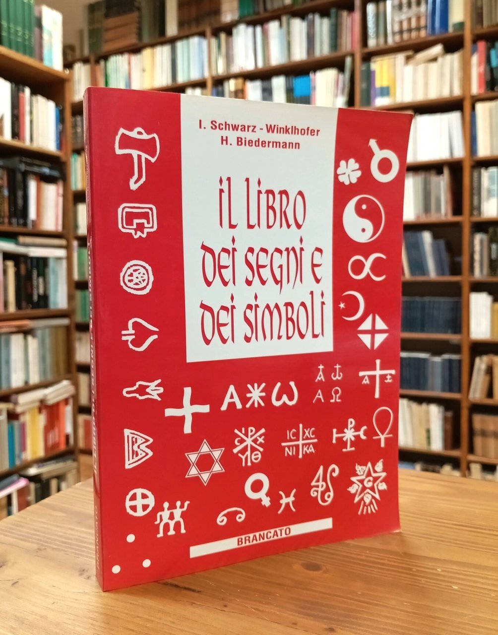 Il libro dei segni e dei simboli. Dai petroglifi alle … | Immagine principale