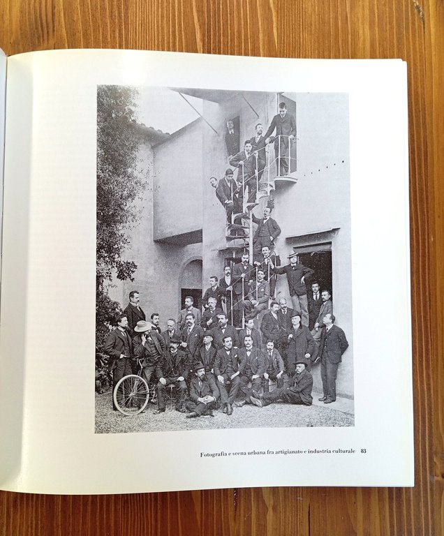 Immagine e città. Napoli nelle collezioni Alinari e nei fotografi …