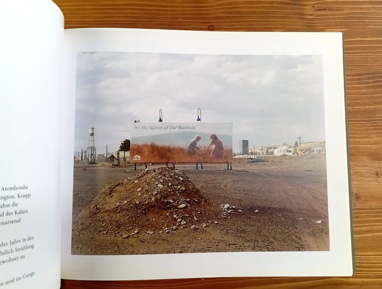 Joel Sternfeld. Tatorte: Bilder gegen das Vergessen