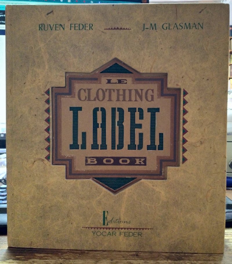 Le Clothing Label Book | Immagine principale