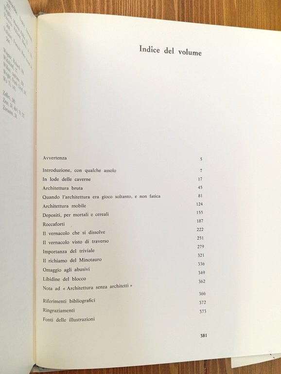 Le meraviglie dell'architettura spontanea. Note per una storia naturale dell'architettura …