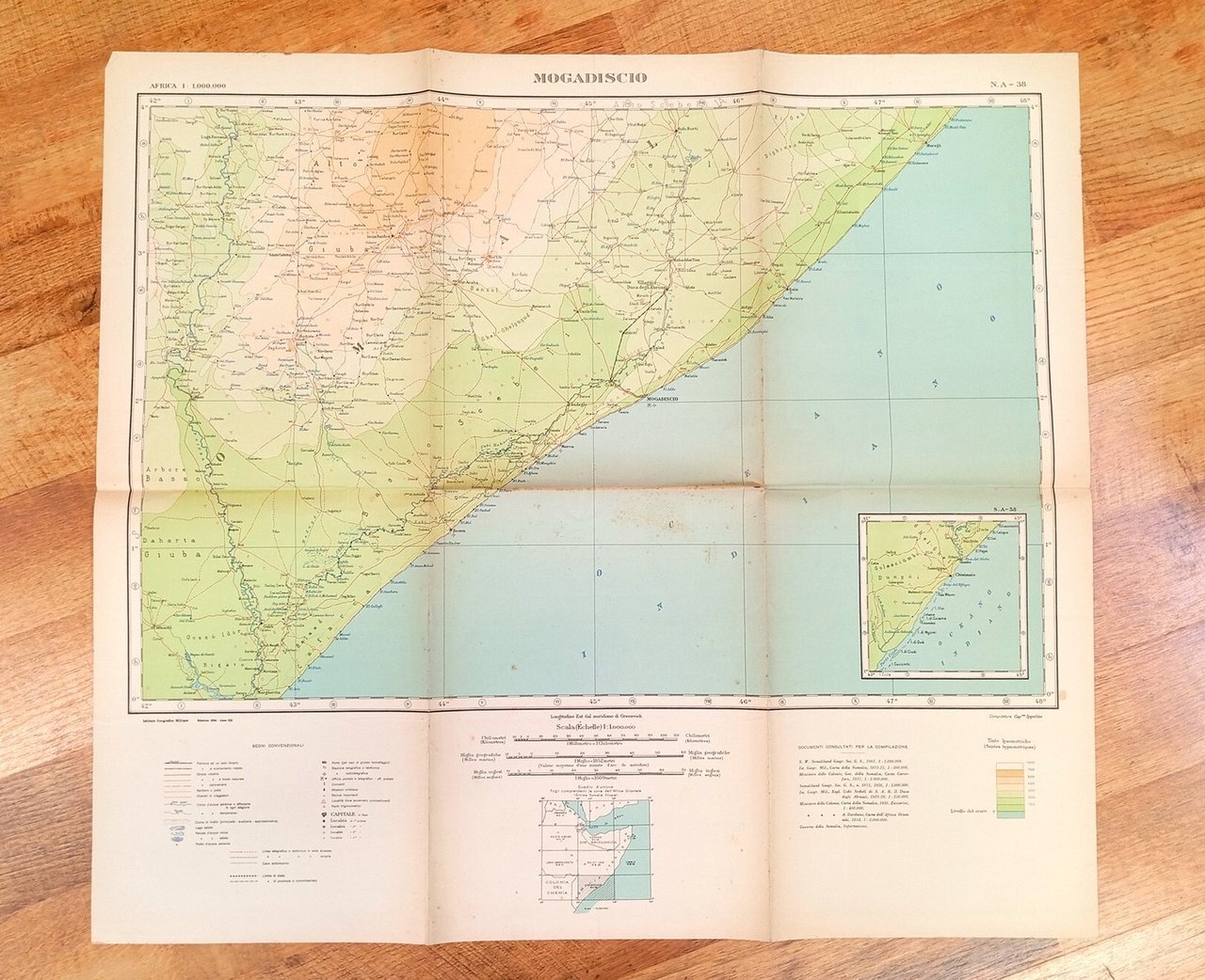Mogadiscio [Africa Orientale, carta n. A-38, scala 1 : 1.000.000]
